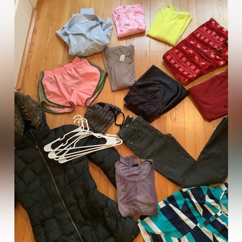 Lot Of 17 Items Womens Clothing Size M Columbia, Adidas Cache New York Company